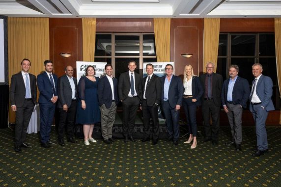 1758243694-1521196_1280x1024