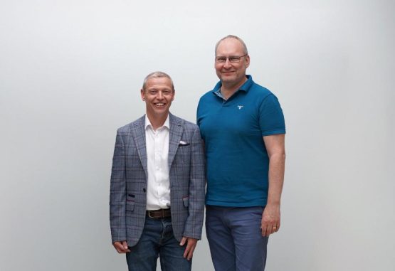 1758758486-1563121_1280x1024