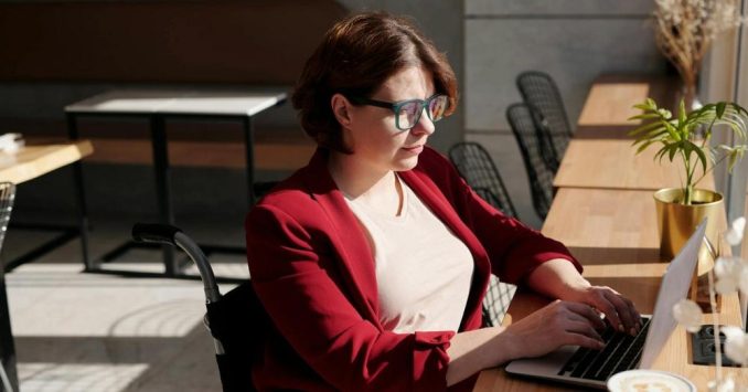 1760645049-1504519_1280x1024