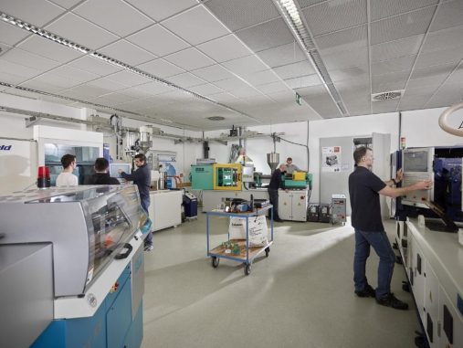 1761287858-1007313_1280x1024