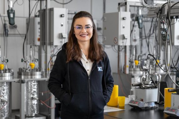 1761528940-1536439_1280x1024