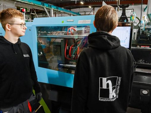 1761534449-1532325_1280x1024