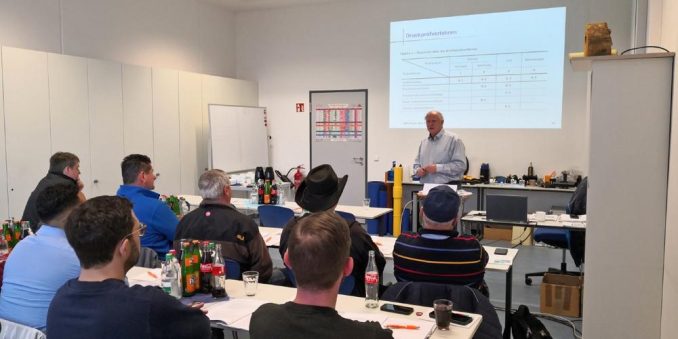 1761605527-1458393_1280x1024