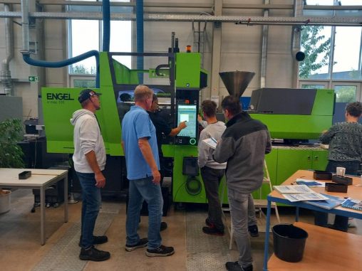 1761640568-1428353_1280x1024