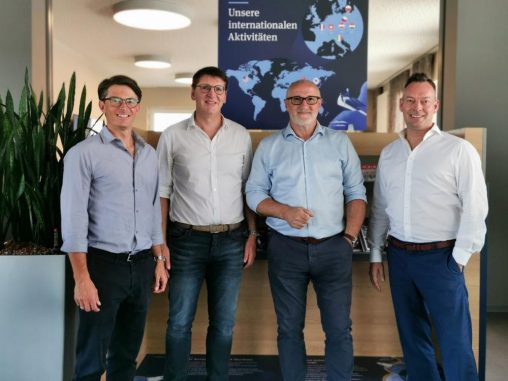 1761781631-1323085_1280x1024